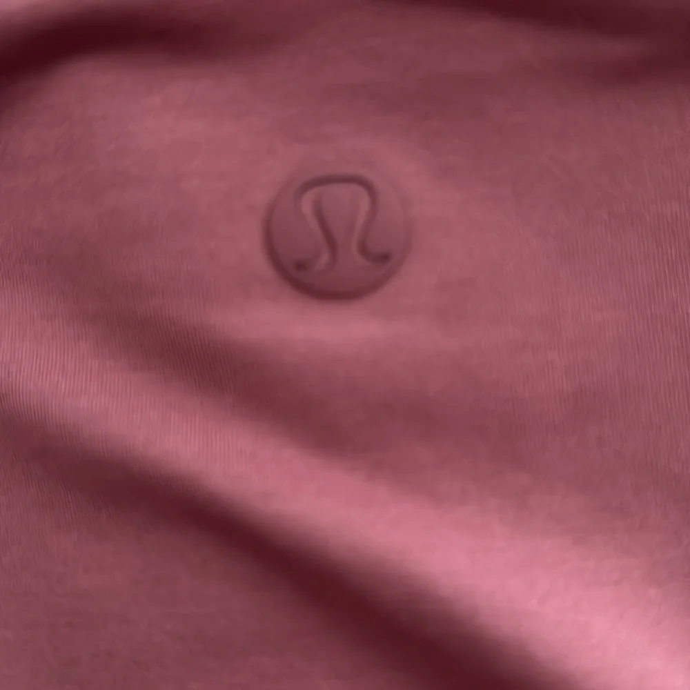 lululemon tied in front tshirt- maroon - Picture 3 of 3
